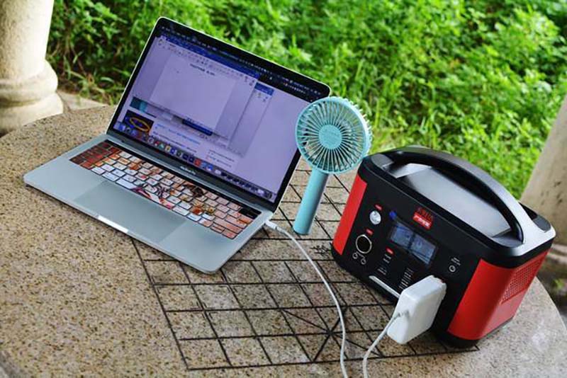 bluetti 2400w portable power station